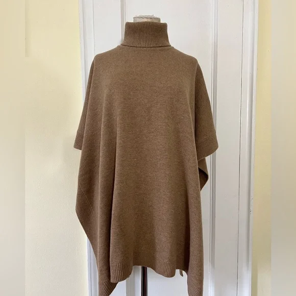 New, BOSS
Landera Turtleneck Poncho - Picture 5 of 10